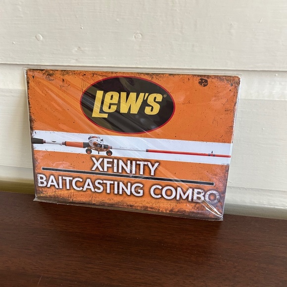 Retro Tin Fishing Sign - Picture 1 of 2